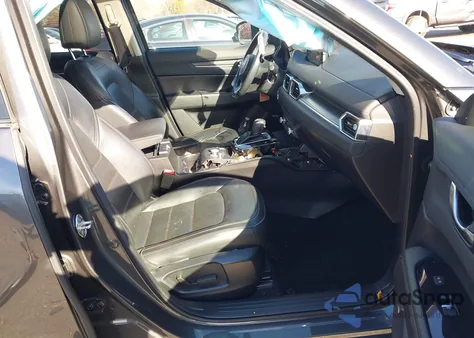 2019 Mazda Cx-5 Grand Touring z USA, uszkodzony, nr VIN JM3KFBDM5K0589945